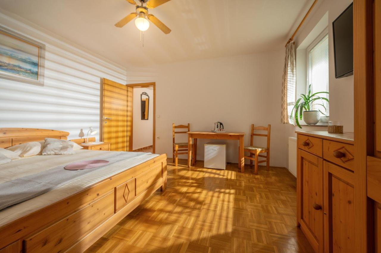 Rooms & Apartments Pr Matjon ブレッド エクステリア 写真